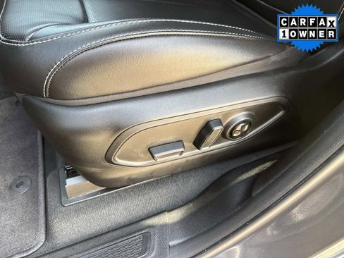 Used 2025 Jeep Grand Cherokee L Limited w/ Luxury Tech Group II image 22