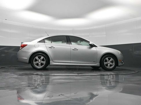 Used 2014 Chevrolet Cruze LT w/ RS Package image 35
