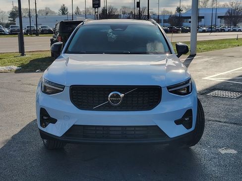 New 2026 Volvo XC40 B5 Plus w/ Climate Package image 30