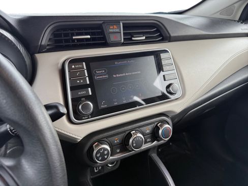 Used 2021 Nissan Versa SV image 15