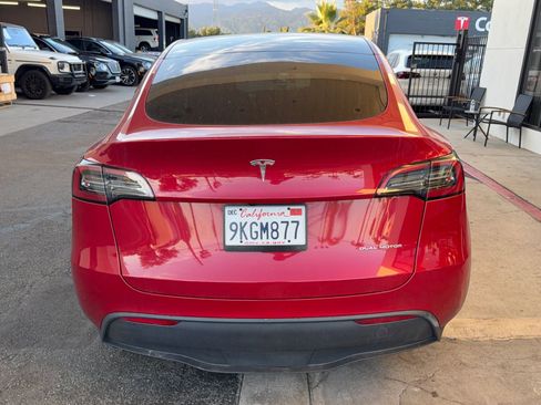 Used 2023 Tesla Model Y Long Range image 5