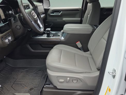 Used 2026 GMC Sierra 1500 SLT w/ SLT Premium Plus Package image 11