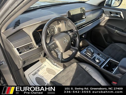 Used 2022 Mitsubishi Outlander SE image 8