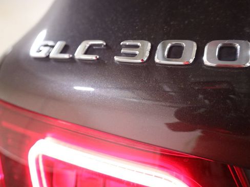 Used 2020 Mercedes-Benz GLC 300 4MATIC image 57