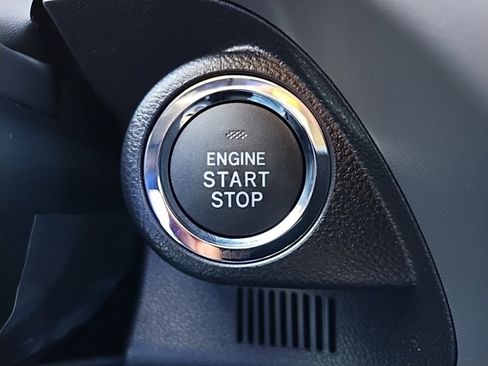 Used 2026 Subaru Crosstrek 2.0i Premium image 29