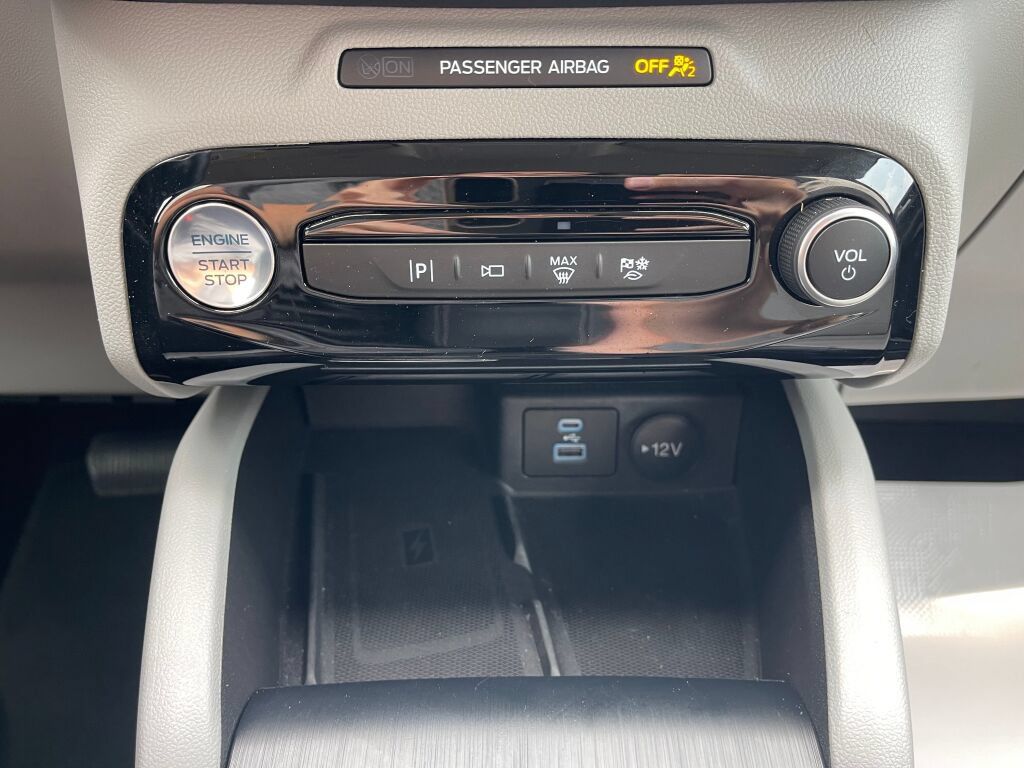 Used 2023 Ford Escape Platinum FWD image 13