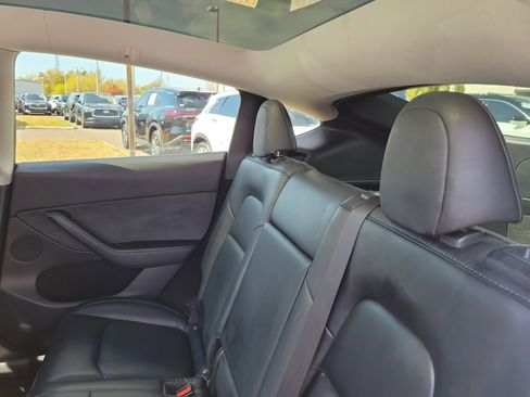 Used 2023 Tesla Model Y Long Range image 9