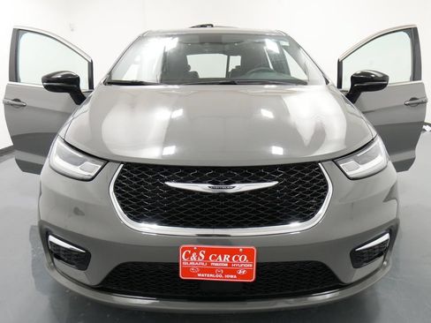 Used 2025 Chrysler Pacifica Select FWD image 33