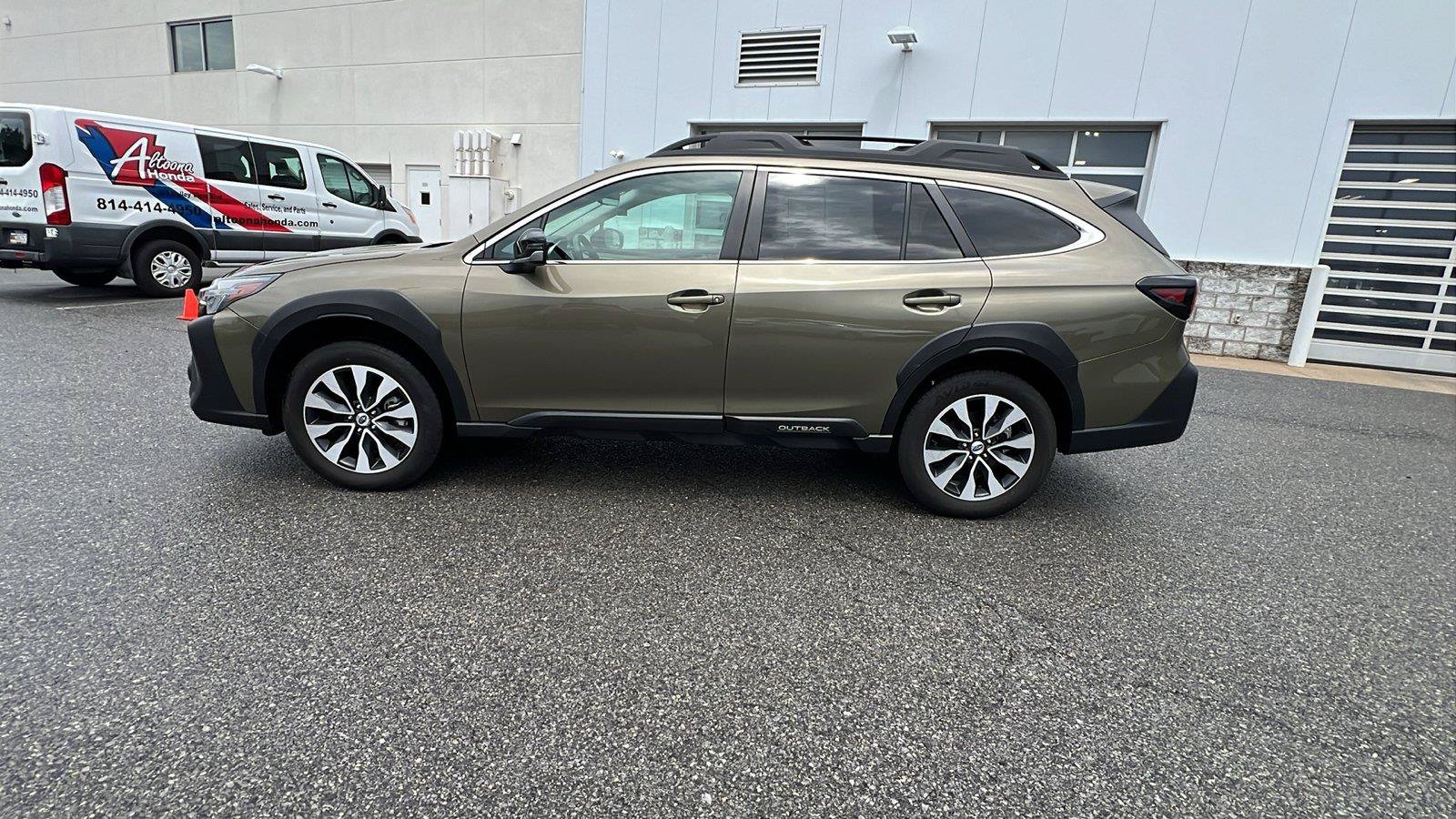 Used 2024 Subaru Outback Limited AWD/4WD image 7