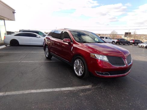Used 2014 Lincoln MKT AWD w/ Equipment Group 201A image 5