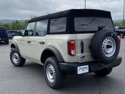 New 2025 Ford Bronco 4-Door AWD/4WD image 18