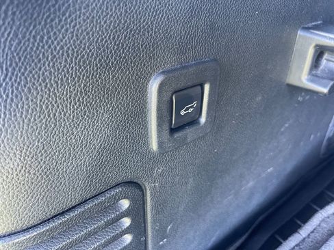 Used 2016 Lincoln Navigator L Select AWD/4WD image 21