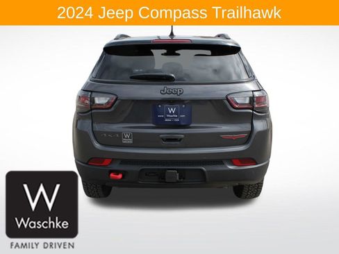 Used 2024 Jeep Compass Trailhawk w/ Trailhawk Elite Group image 6