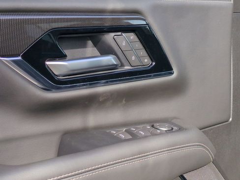 New 2026 GMC Yukon Elevation image 24