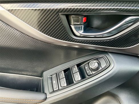 Used 2020 Subaru Crosstrek 2.0i Limited image 17