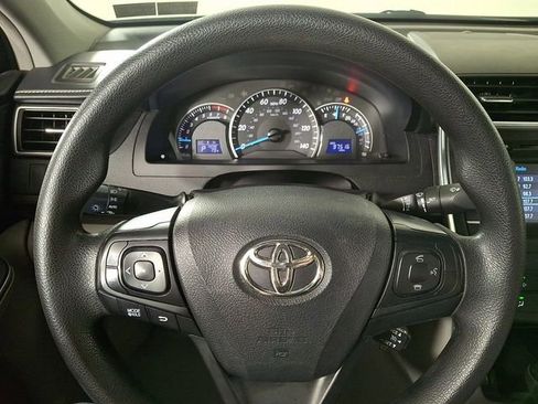 Used 2015 Toyota Camry LE FWD image 18