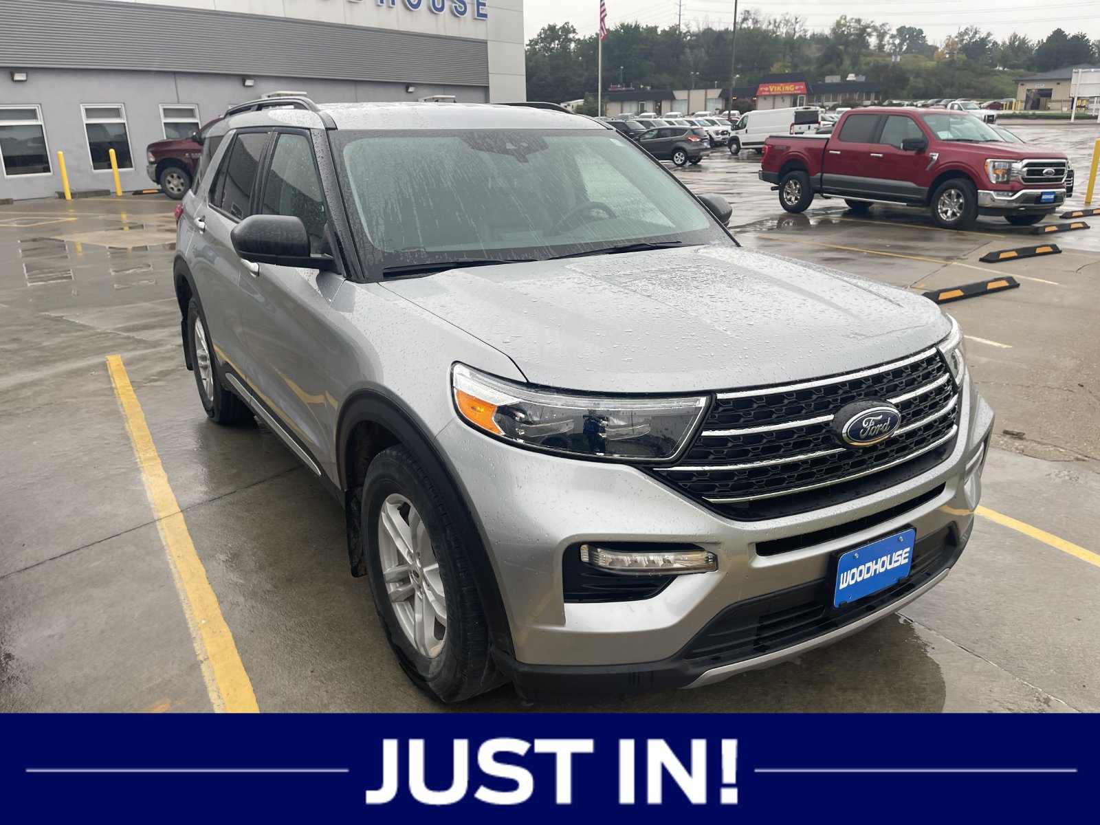 Used 2023 Ford Explorer XLT w/ Equipment Group 202A AWD/4WD image 5