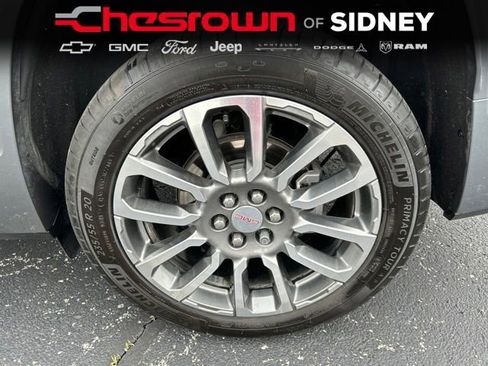 Used 2021 GMC Acadia Denali w/ Denali Ultimate Package AWD/4WD image 18