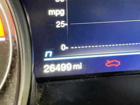 Used 2022 Alfa Romeo Stelvio Veloce image 8