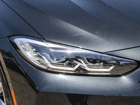 Certified 2022 BMW 430i w/ M Sport Package RWD image 8