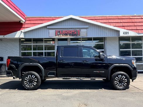 Used 2022 GMC Sierra 2500 AT4 w/ Gooseneck/5TH Wheel Package AWD/4WD image 2