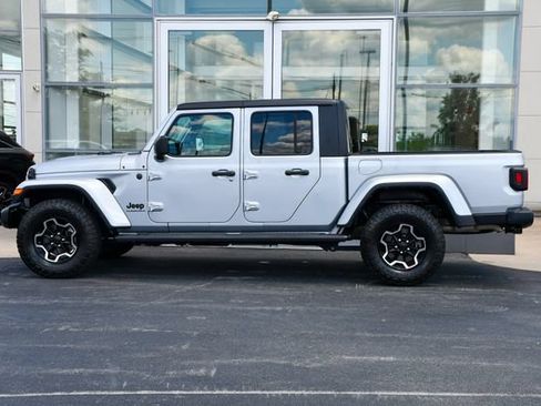 Used 2023 Jeep Gladiator Sport AWD/4WD image 11