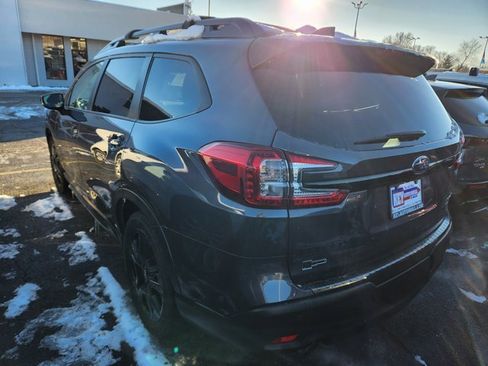 Used 2024 Subaru Ascent Onyx Edition image 3
