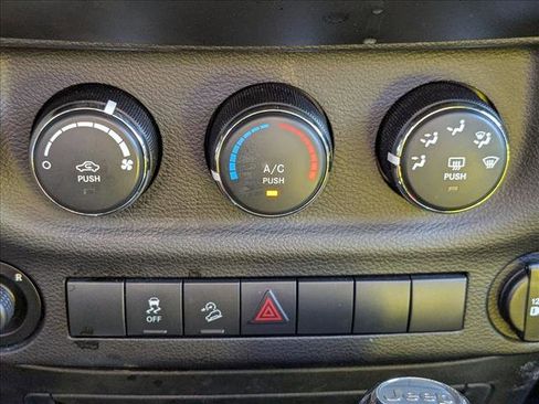 Used 2015 Jeep Wrangler Unlimited Sport w/ Quick Order Package 24S image 18