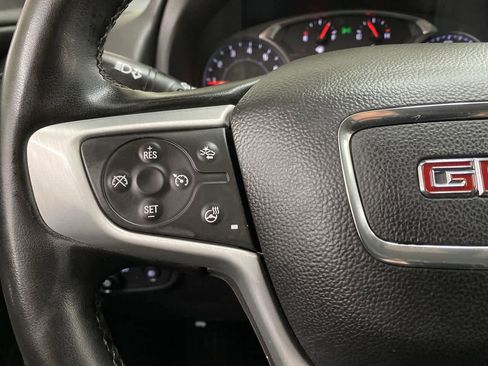 Used 2023 GMC Terrain SLT image 21