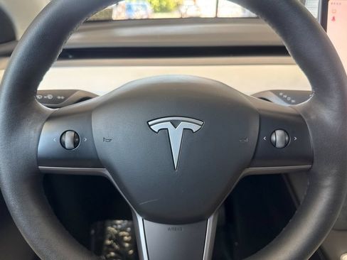 Used 2023 Tesla Model Y Long Range AWD/4WD image 22