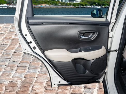 Certified 2023 Honda HR-V LX image 11