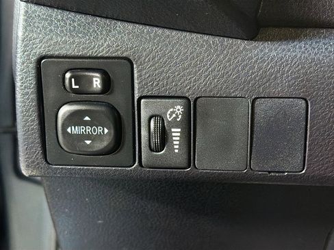 Used 2014 Toyota Corolla LE image 16