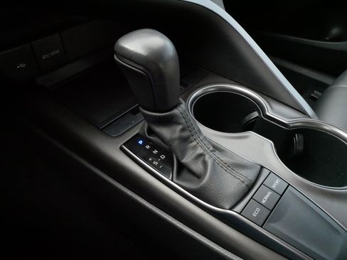 Certified 2024 Toyota Camry SE image 24