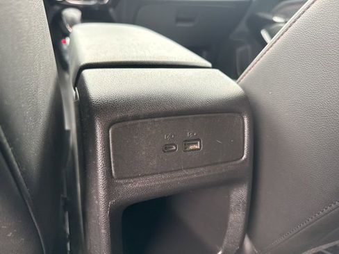 Used 2024 Chevrolet Trax RS w/ Sunroof Package image 16