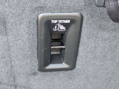 Used 2025 GMC Acadia Elevation FWD image 33