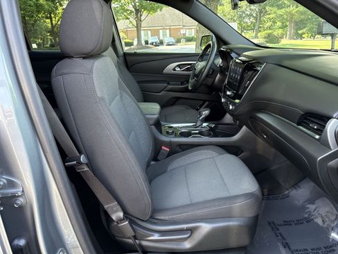 Used 2023 Chevrolet Traverse LT AWD/4WD image 25