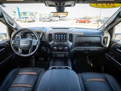 Used 2023 GMC Sierra 2500 AT4 w/ AT4 Premium Plus Package AWD/4WD image 18