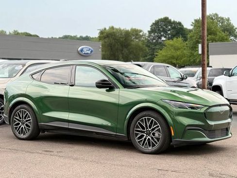 Used 2025 Ford Mustang Mach-E Premium AWD/4WD image 33