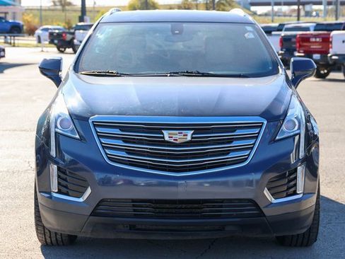 Used 2018 Cadillac XT5 AWD image 2