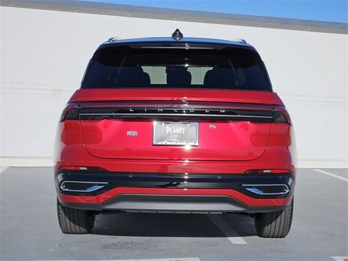 New 2026 Lincoln Nautilus Reserve image 6