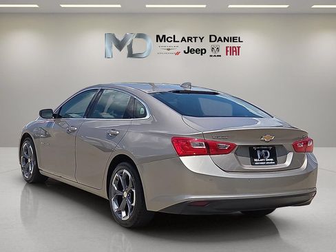 Used 2024 Chevrolet Malibu LT FWD image 4