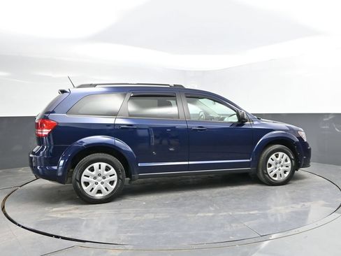 Used 2017 Dodge Journey SE FWD image 11