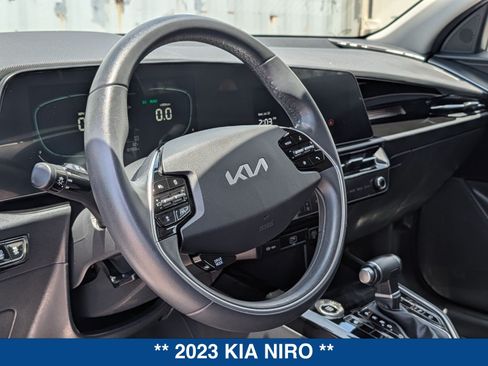 Used 2023 Kia Niro EX FWD image 21