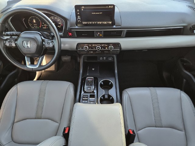 Used 2025 Honda Pilot Touring image 25
