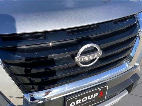 Used 2022 Nissan Pathfinder SL FWD image 29