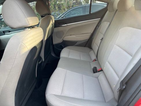 Used 2020 Hyundai Elantra SE image 11