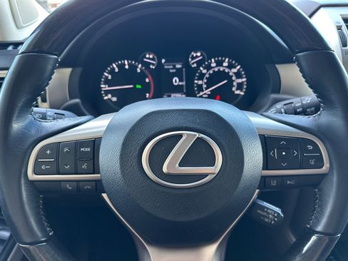 Used 2020 Lexus GX 460 Premium w/ Premium Package image 25