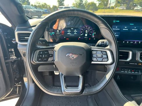 Used 2025 Ford Mustang GT Premium RWD image 11