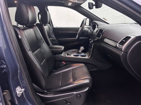 Certified 2019 Jeep Grand Cherokee Limited w/ Luxury Group II AWD/4WD image 17