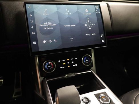 Used 2023 Land Rover Range Rover Long Wheelbase First Edition image 30